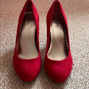 Red Style & Co heels • suede • size 7.5